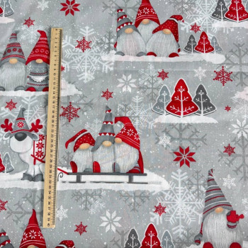 Lilac New Year's gnomes red